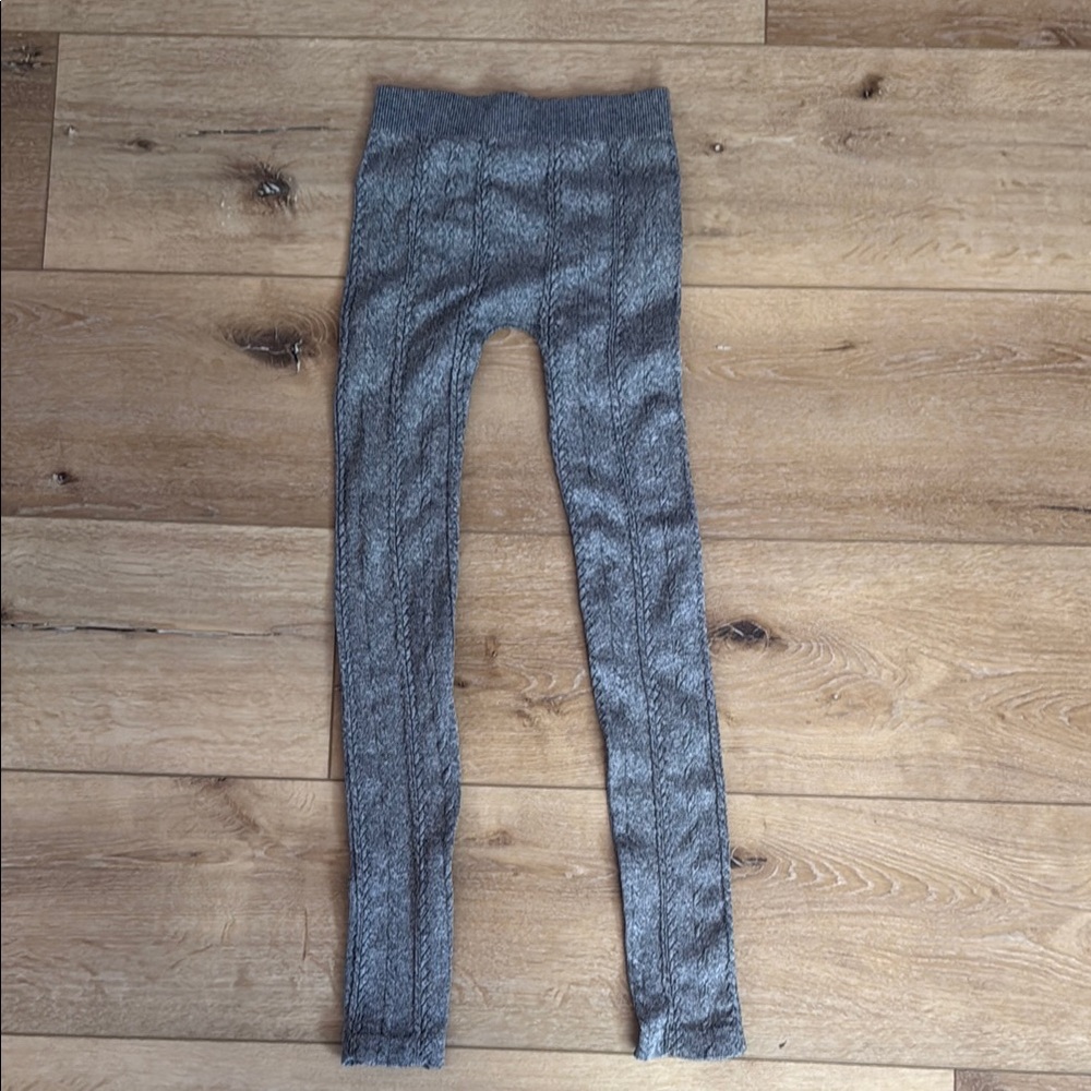 Nikibiki Gray Cable Knit Leggings
